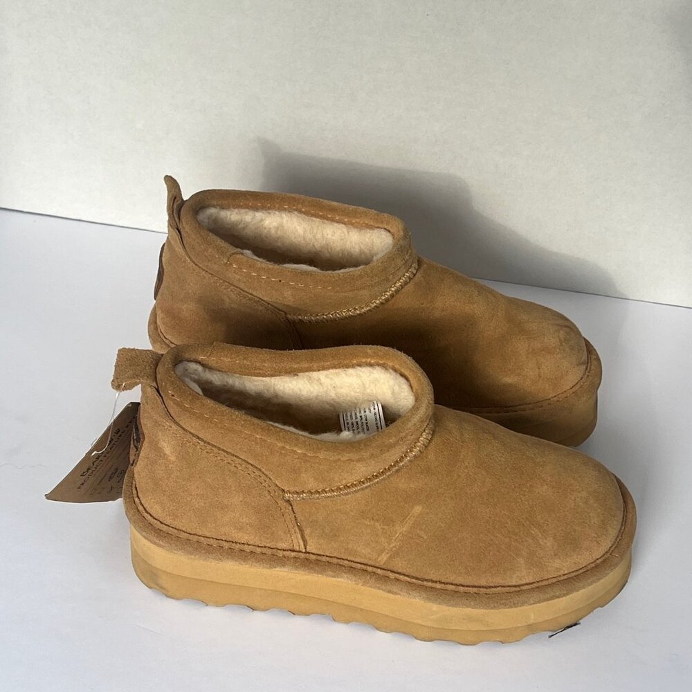 BEARPAW Women's Retro Shorty Boot - Women - Size 6